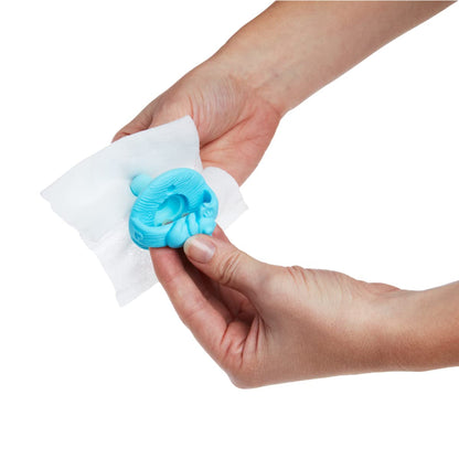 Munchkin Arm & Hammer Pacifier Wipes - Safely Cleans Breast Pump Parts and Feeding Essentials for Baby and Toddler, 1 Pack, 36 Wipes