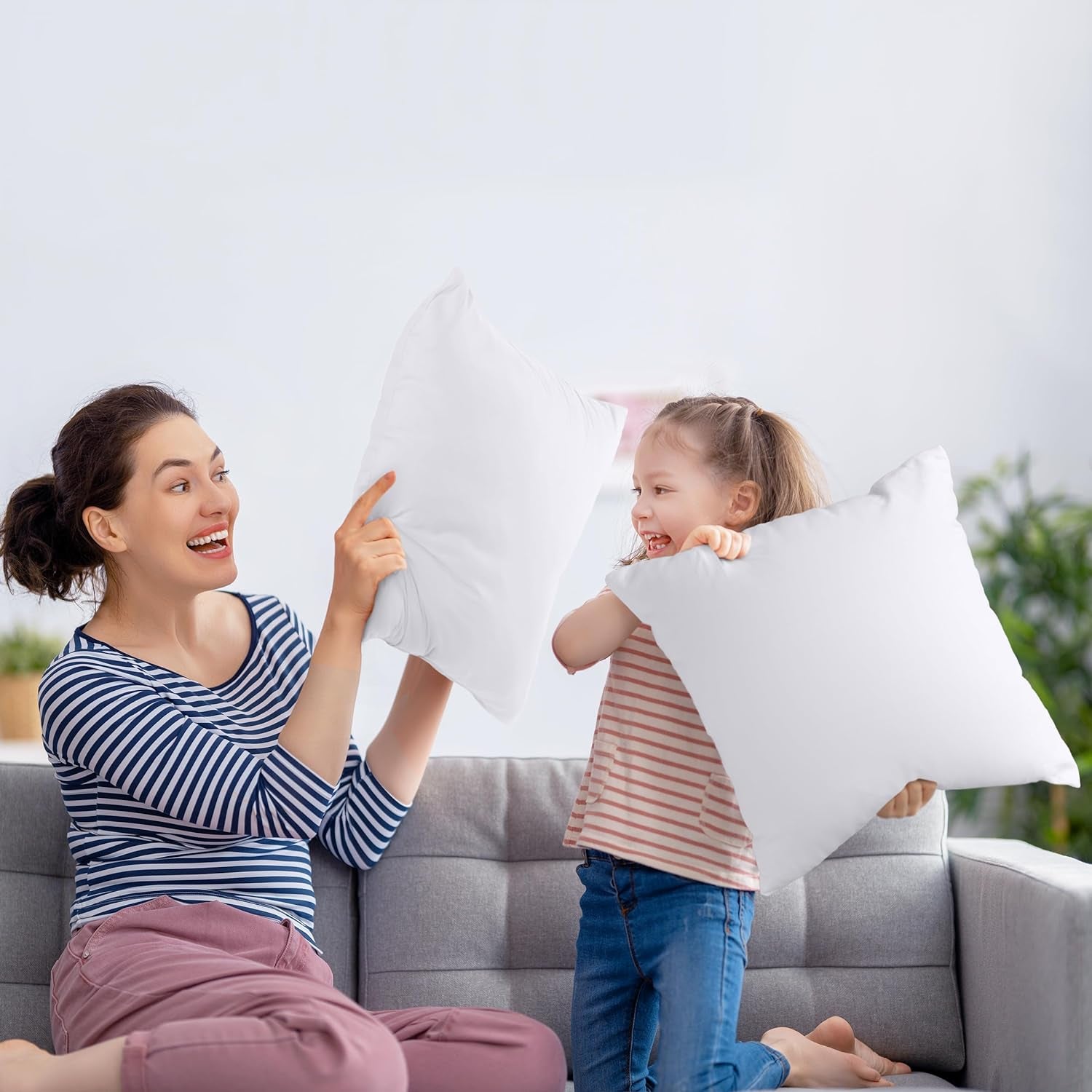 Utopia Bedding Throw Pillows Insert (Pack of 2, White) - 18 X 18 Inches Bed and Couch Pillows - Indoor Decorative Pillow